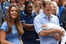 Hoàng tử William đăng ký khai sinh cho con trai