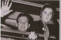 Nhẫn cưới của kẻ ám sát Kennedy bán được 2 tỷ đồng