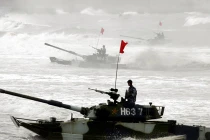 Trung Quốc huy động 20.000 quân tập trần gần Nhật, Hàn