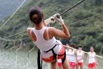 Ngắm đội nữ cứu hộ xinh đẹp của TQ luyện tập