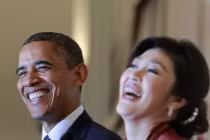 Khoảnh khắc cười “phớ lớ” của nữ Thủ tướng Thái Lan