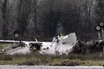 Máy bay rơi, 8 người chết