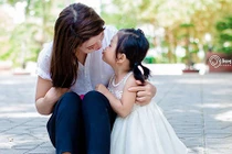 Phượng "Thị Nở" đón con vào Sài Gòn dập tắt tin đồn cũ