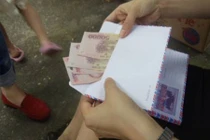 Éo le câu chuyện tiền mừng cưới gây xôn xao dư luận