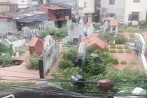 “Xóm âm dương” kì lạ giữa Thủ đô