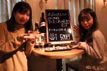 Quán cafe độc đáo ở Nhật cấm nữ nhân viên trang điểm 