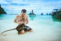 Nghỉ lễ 30/4, đến Koh Phi Phi ngắm thiên đường biển xanh 