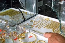 Chồng ăn trộm tiệm vàng, vợ đem vàng bán trúng... chủ tiệm