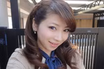 Bà mẹ U50 bị nhầm là chị của con gái vì quá trẻ