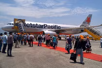 150 hành khách Jetstar bị “giam lỏng” trên máy bay