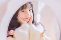 Nữ sinh đẹp như thiên thần khiến con gái cũng phải yêu