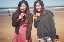 Cặp song sinh "thần thánh": Nhan sắc, học vấn đều "đỉnh của đỉnh"