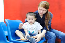 Bé trai thất lạc một tháng đã được về với mẹ