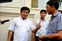 Ông Đoàn Ngọc Hải tạm dừng xuống đường dẹp vỉa hè quận 1