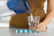 Điều gì xảy ra nếu uống nước ngay sau khi thức dậy?