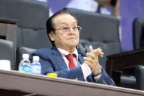 “Không cấp phép cho Flores đấu Huỳnh Tuấn Kiệt“