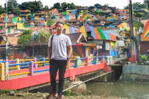 Ngôi làng Cầu Vồng làm mưa làm gió với dân "sống ảo" Indonesia