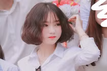 Mặc sơ mi, nữ sinh Nghệ An nổi tiếng vì quá xinh