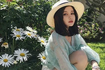 Nữ sinh viên xinh đẹp bỏ học, kiếm trăm tỷ mỗi năm