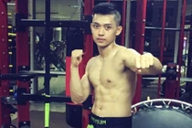 Khâm phục chàng trai luyện bụng 6 múi với 45.000 đồng/ngày