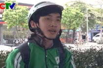 SV truyền hình lăn xả làm phóng sự xã hội đầy chuyên nghiệp