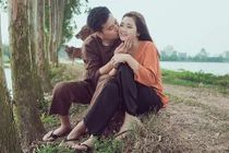 “Hot girl dân tộc” lấy chồng, bao chàng tiếc ngẩn ngơ 