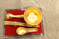 Xôn xao bát, đũa vàng khắc tên Đàm Vĩnh Hưng 