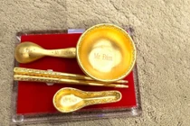 Xôn xao bát, đũa vàng khắc tên Đàm Vĩnh Hưng 