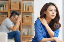 Vợ tặng bó hoa 1 triệu, tôi quyết định ly hôn