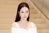 Lý Nhã Kỳ bức xúc khi bị đồn hút mỡ mặt