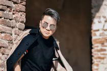 Đàm Vĩnh Hưng “than thở” phải dầm mưa 1 tiếng quay hình