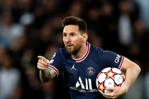 Messi lập cú đúp bàn thắng, PSG vững ngôi đầu bảng Champions League