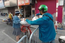 Hà Nội: Nghiên cứu cho shipper công nghệ hoạt động lại