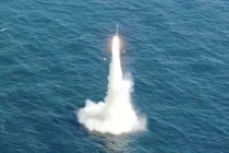 Triều Tiên tuyên bố phóng thử thành công tên lửa đạn đạo từ tàu ngầm