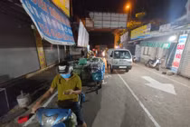 Thêm chợ đầu mối phía Tây gỡ phong toả, BQL chợ kiểm soát tăng giá