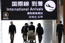 Nhật phát hiện ca nhiễm biến thể Omicron, Campuchia cấm du khách châu Phi