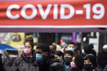 Các nước trên thế giới đón mừng Năm mới trong lạc quan và thận trọng