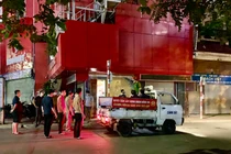 Video: Karaoke Linh Dương hoạt động giữa dịch COVID-19, "dân chơi" phá chuồng cọp chạy trốn