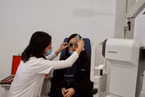 Tỷ lệ trẻ em cận thị, loạn thị do học online gia tăng