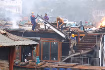 Hà Nội: Loạt nhà hàng nổi Hồ Tây chính thức bị “khai tử”