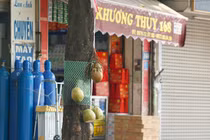 Hà Nội tiêm vắc xin diện rộng, mặt hàng này đắt khách...dân đua nhau bán