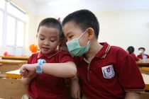 Học sinh lớp 1 học trực tuyến, thi trực tiếp và nỗi lo của phụ huynh