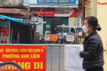 Thành ổ dịch lớn ở vùng lõi Hà Nội, quận Đống Đa “băng bó khắp người”