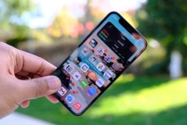 iPhone 12 Mini và iPhone 12 giảm giá mạnh ngay trước Tết