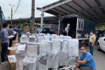 Cận cảnh toa tàu "đặc biệt" chở 10 tấn thiết bị vào TP HCM chống dịch COVID-19