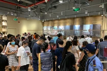 Khai trương MUJI đầu tiên Hà Nội, mở cửa 30 phút quầy thanh toán đã chật cứng khách