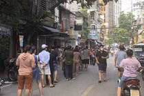 Hà Nội: Dừng cấp giấy ra vào tại phường Chương Dương