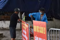 Hà Nội xuất hiện chùm ca bệnh mới, quận Hoàng Mai phong toả gần 600 hộ dân