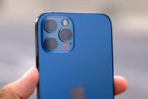 Camera iPhone 13 xoá phông "mù mịt" bỏ xa iPhone 12