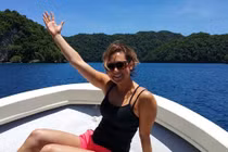 Nữ MC giới thiệu Sơn Đoòng với nước Mỹ thu nhập khủng